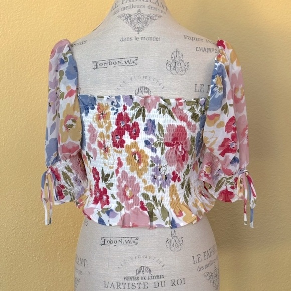 En Saison “Constantia” Floral Print Smocked Crop Top Size Large New With Tags! - Picture 7 of 10